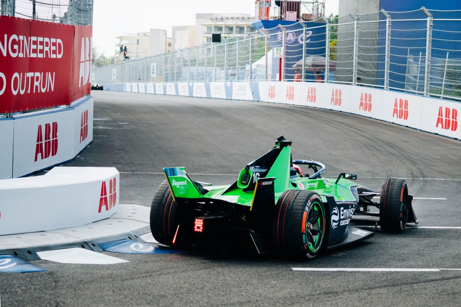Drapeau rouge fatal, Buemi privé de points à Sanya