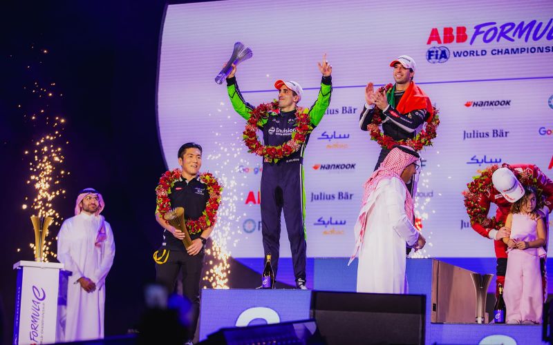Podium et remont&eacute;e strat&eacute;gique pour Buemi lors du double rendez vous de Jeddah