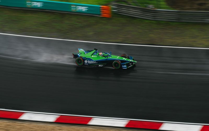 Shanghai : deux courses solides dans des conditions extrêmes